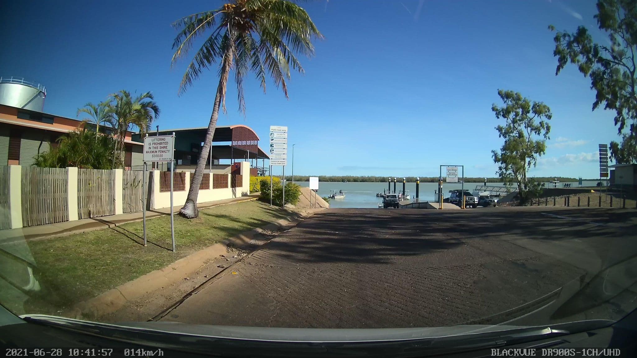 Street view near Pelicans Inn, Karumba — © bob3bob3 (CC BY-SA · Mapillary)