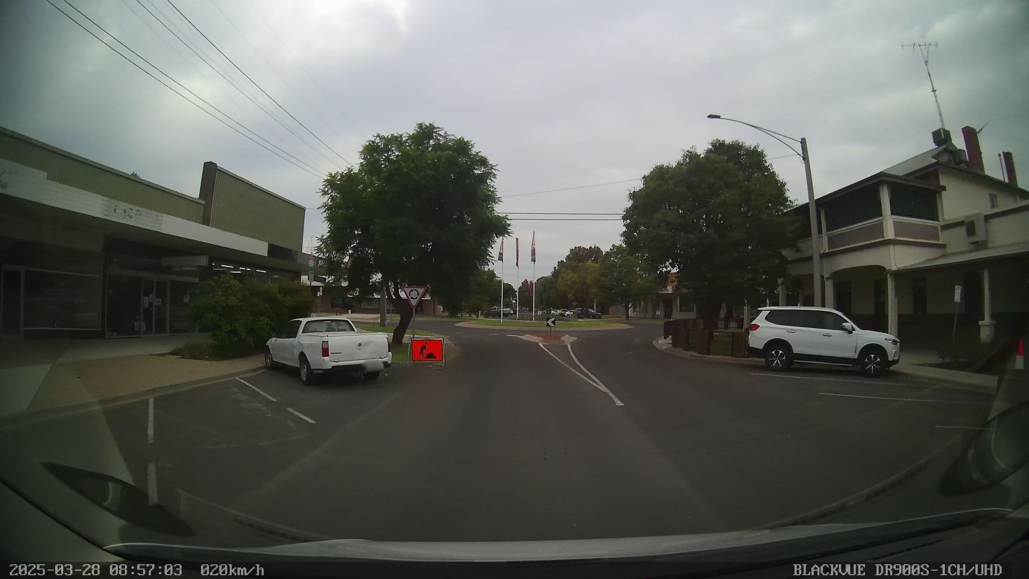 Street view near Royal Hotel Kerang, Kerang — © bob3bob3 (CC BY-SA · Mapillary)