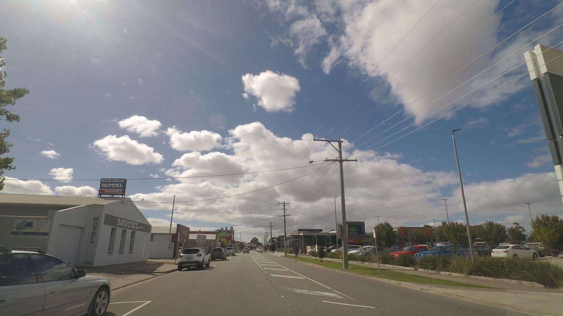Street view near Koo Wee Rup Motel, Koo-Wee-Rup — © mander (CC BY-SA · Mapillary)