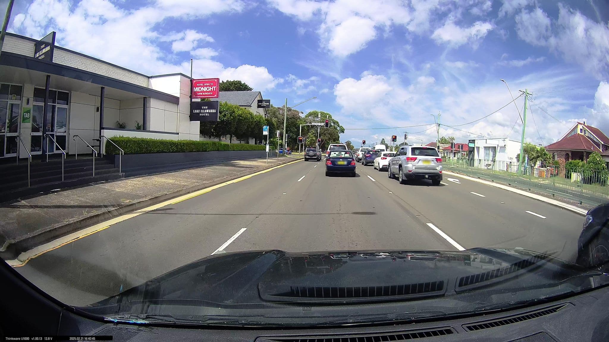 Street view near Windang Hotel Restaurant, Windang — © maxim752 (CC BY-SA · Mapillary)