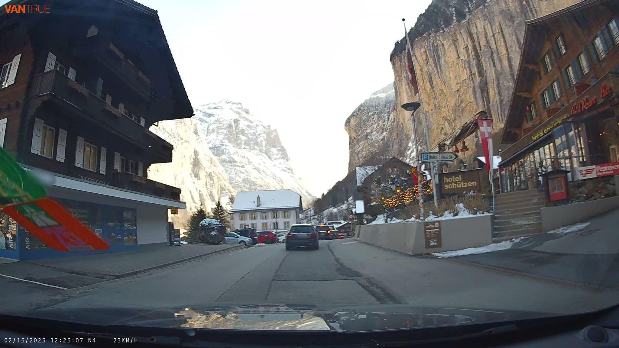 Street view near Schützen, Lauterbrunnen — © fcignat (CC BY-SA · Mapillary)