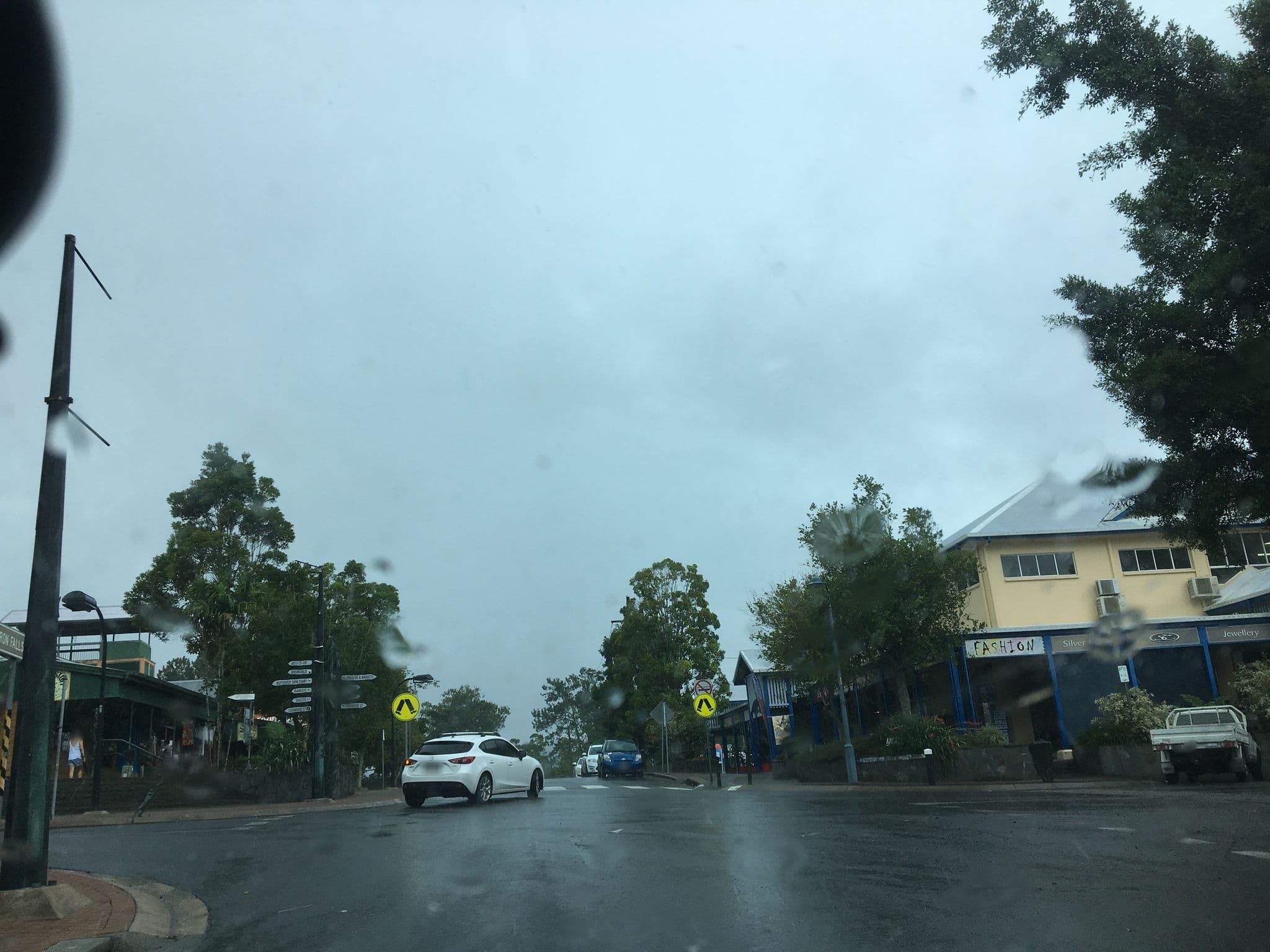 Street view near Barron Falls Hotel, Kuranda — © orbac (CC BY-SA · Mapillary)