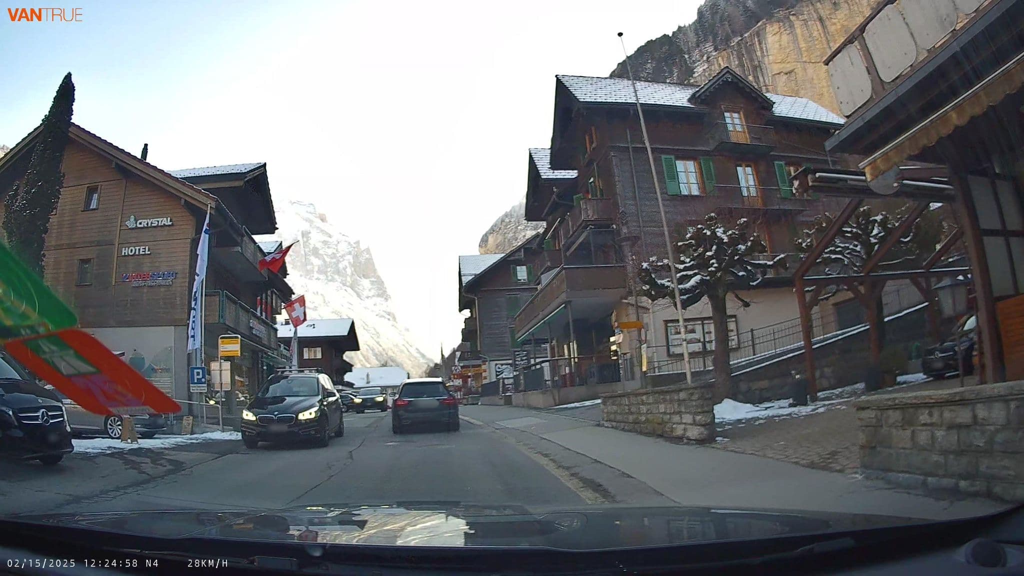 Street view near Oberland, Lauterbrunnen — © fcignat (CC BY-SA · Mapillary)