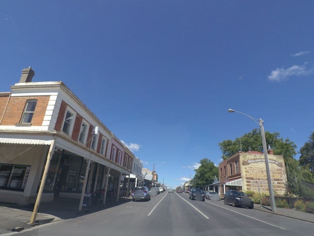 Street view near Piper and Powlett, Kyneton — © mander (CC BY-SA · Mapillary)