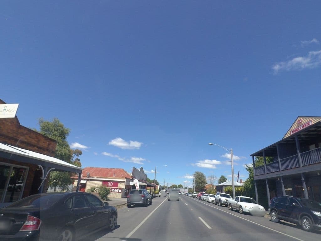 Street view near Blue Rosella on Piper, Kyneton — © mander (CC BY-SA · Mapillary)