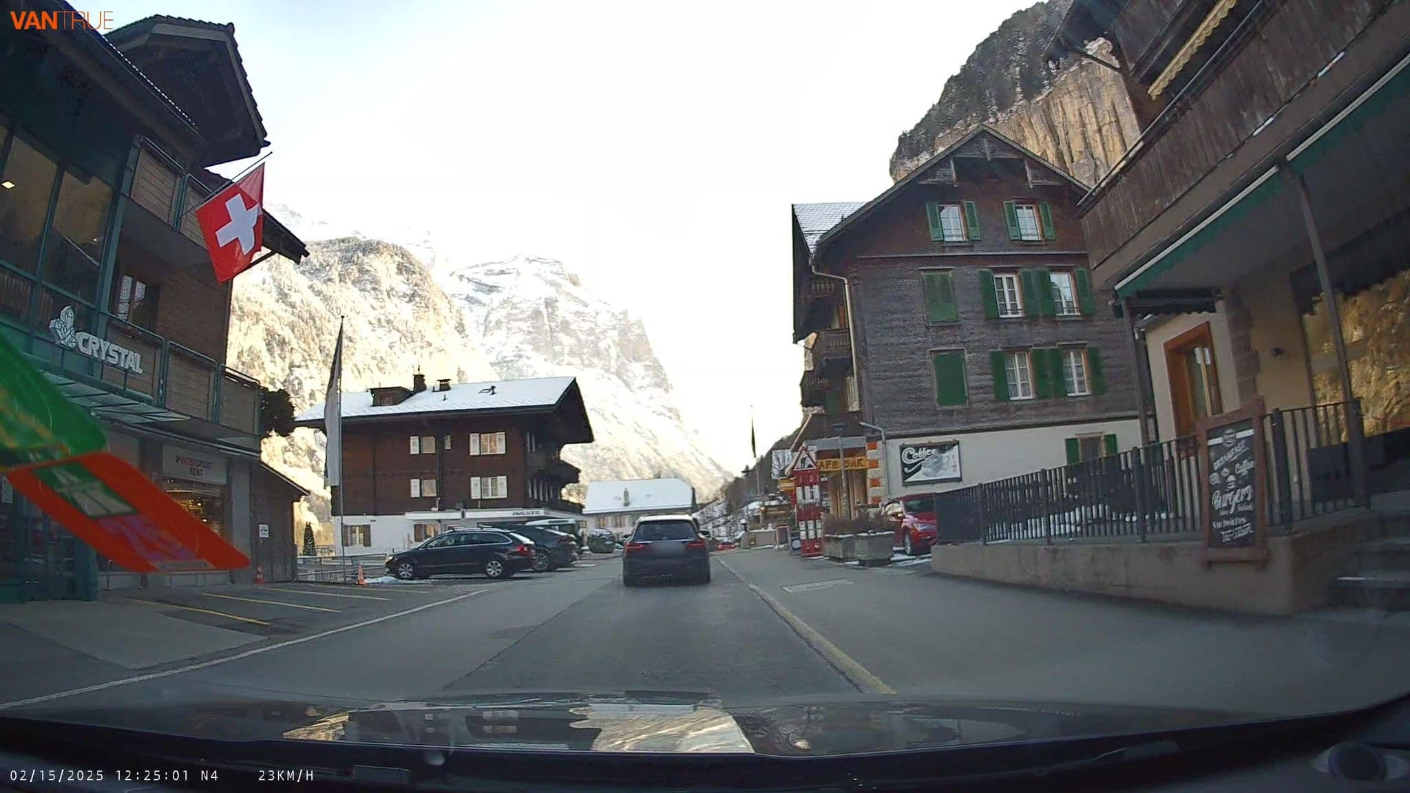 Street view near Crystal, Lauterbrunnen — © fcignat (CC BY-SA · Mapillary)