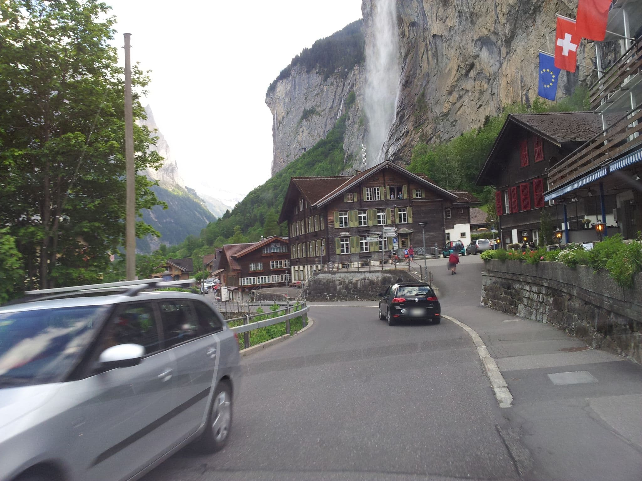 Street view near Jungfrau, Lauterbrunnen — © sp8962de (CC BY-SA · Mapillary)