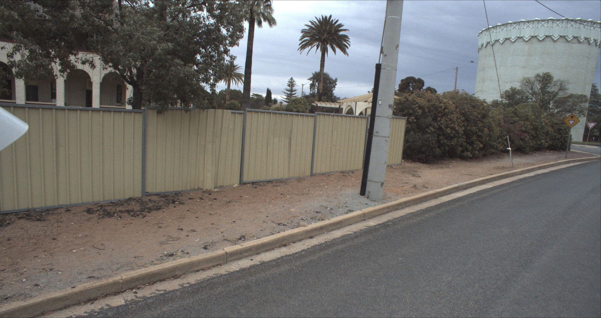 Street view near Hydro Hotel, Leeton — © giuliaz (CC BY-SA · Mapillary)
