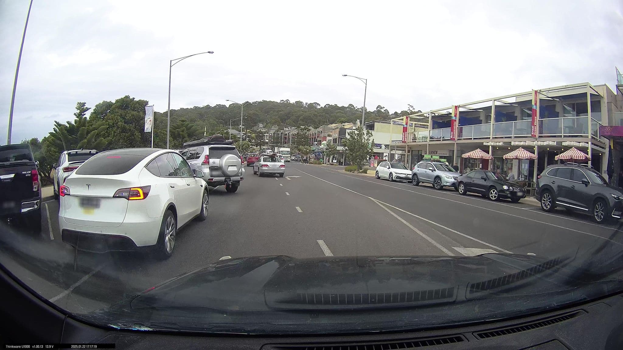 Street view near Waterfront Apartments, Lorne — © maxim752 (CC BY-SA · Mapillary)