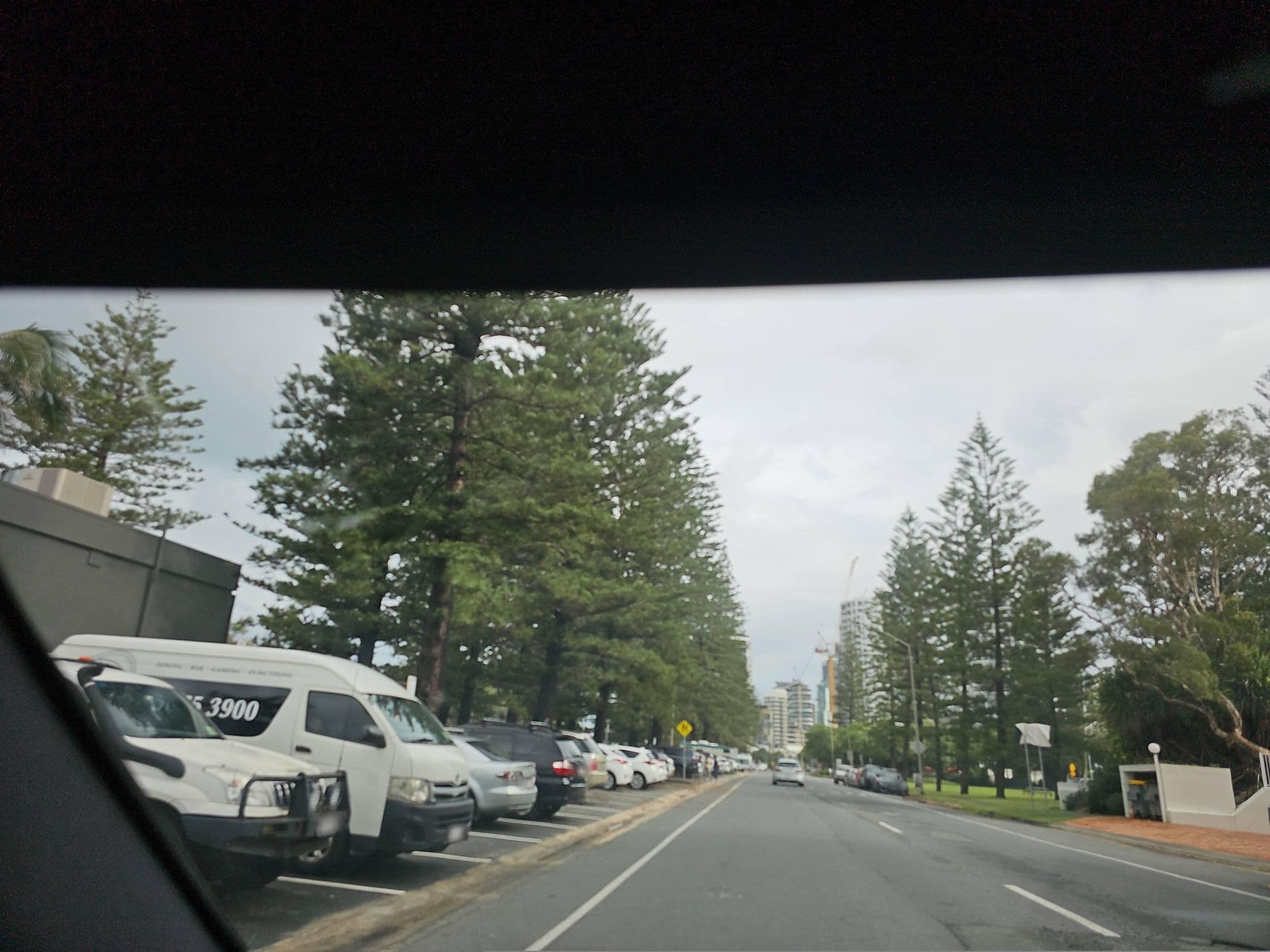 Street view near De Ville Apartments, Main Beach — © Mooksey (CC BY-SA · Mapillary)