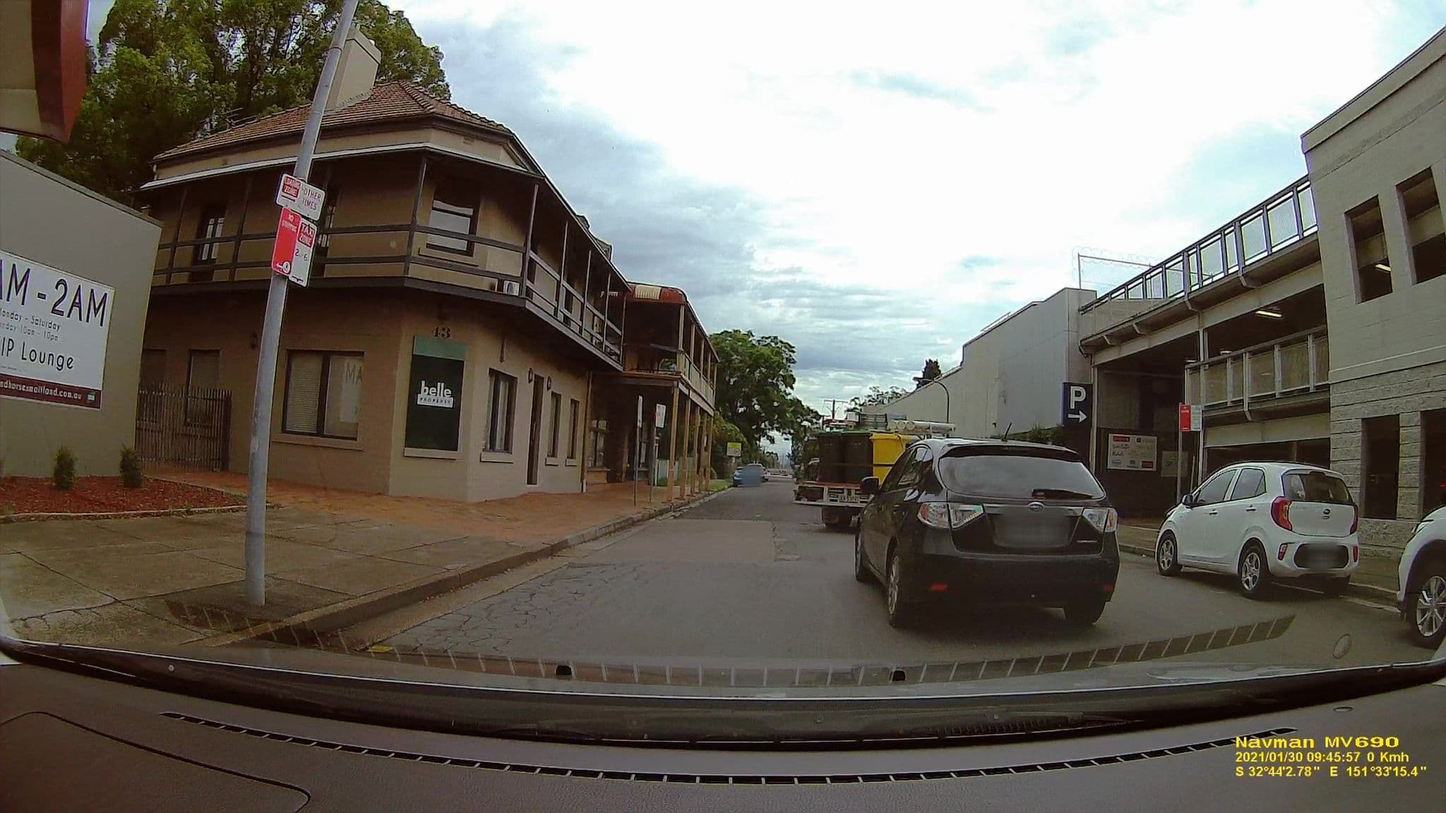 Street view near The Coach and Horses Hotel, Maitland city centre — © scottwalkerau (CC BY-SA · Mapillary)