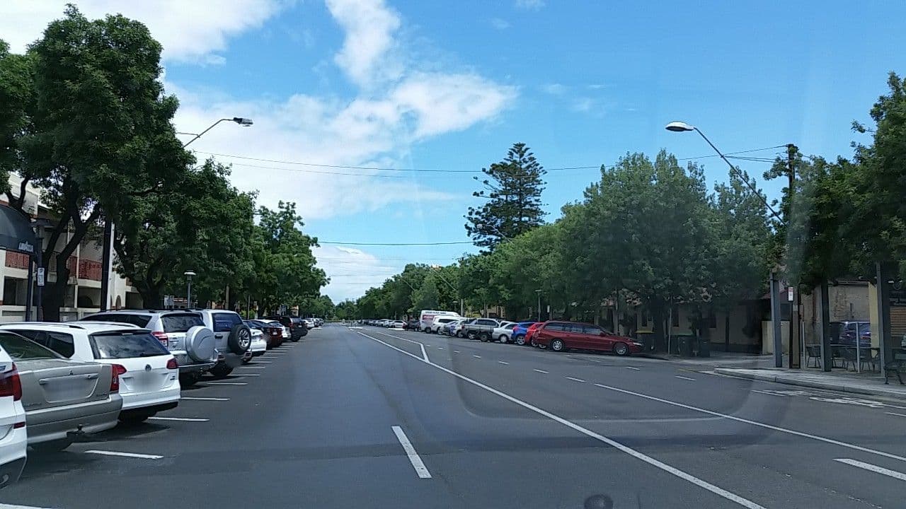 Street view near The Oxford Hotel Mural, North Adelaide — © didz (CC BY-SA · Mapillary)
