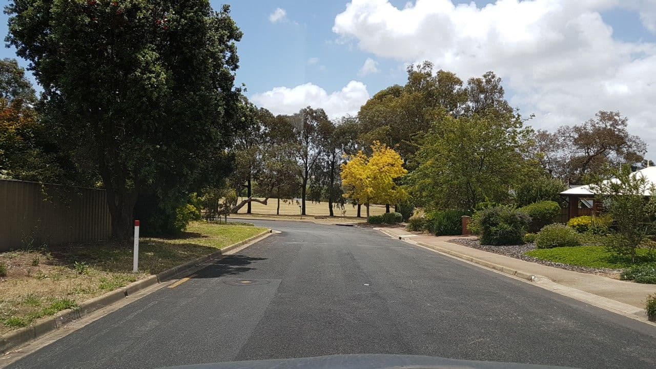 Street view near 3 Pears on the Park McLaren Vale, McLaren Vale — © didz (CC BY-SA · Mapillary)