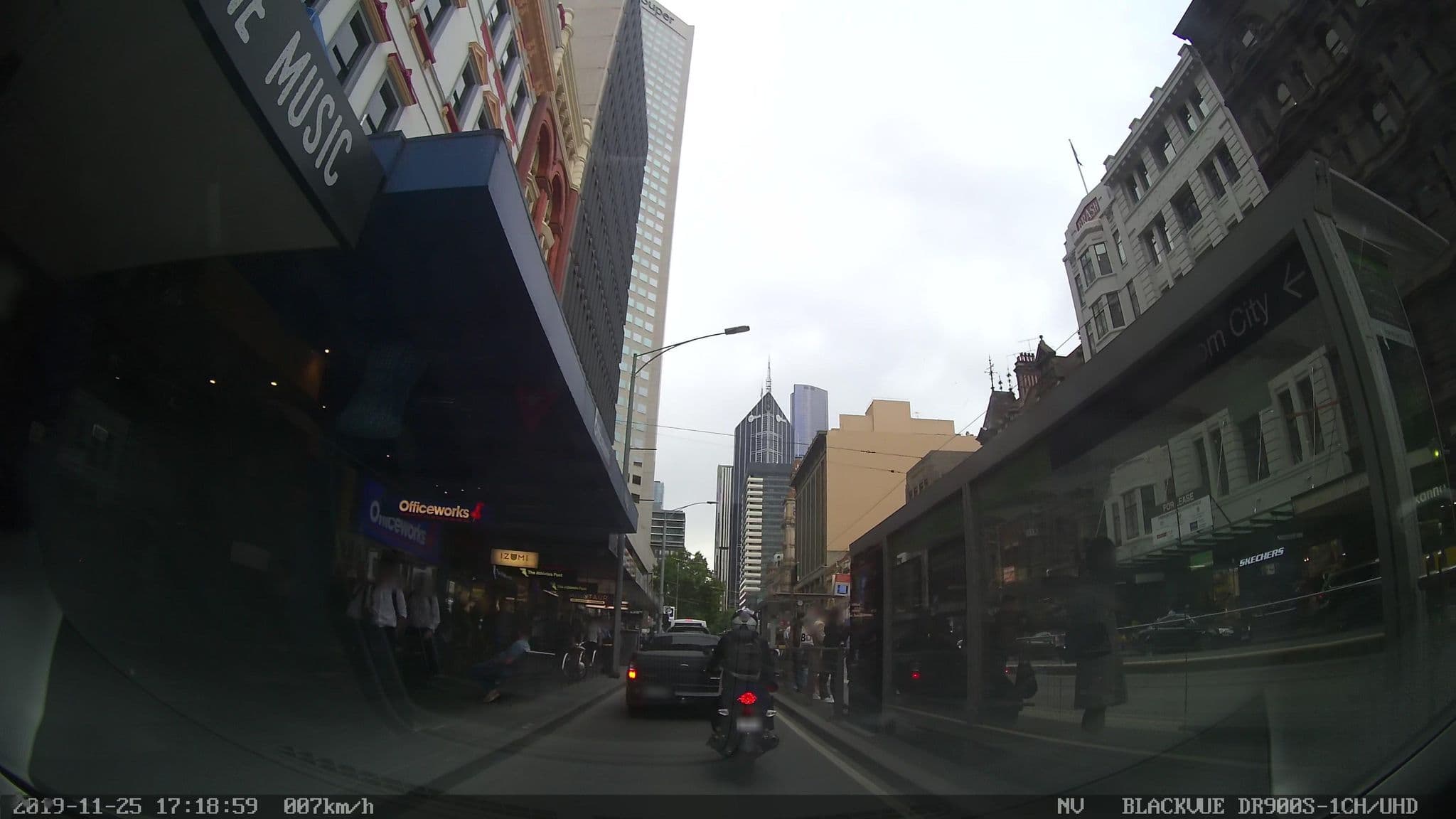 Street view near Petite Paris - B&Bs & Apartments in PARIS, Melbourne — © eneerhut (CC BY-SA · Mapillary)