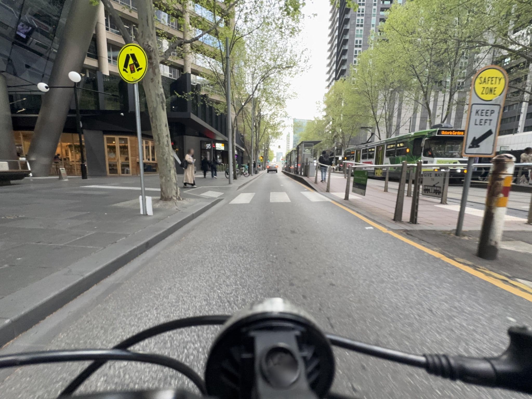 Street view near Collins Serviced Apartments, Docklands — © amallama (CC BY-SA · Mapillary)