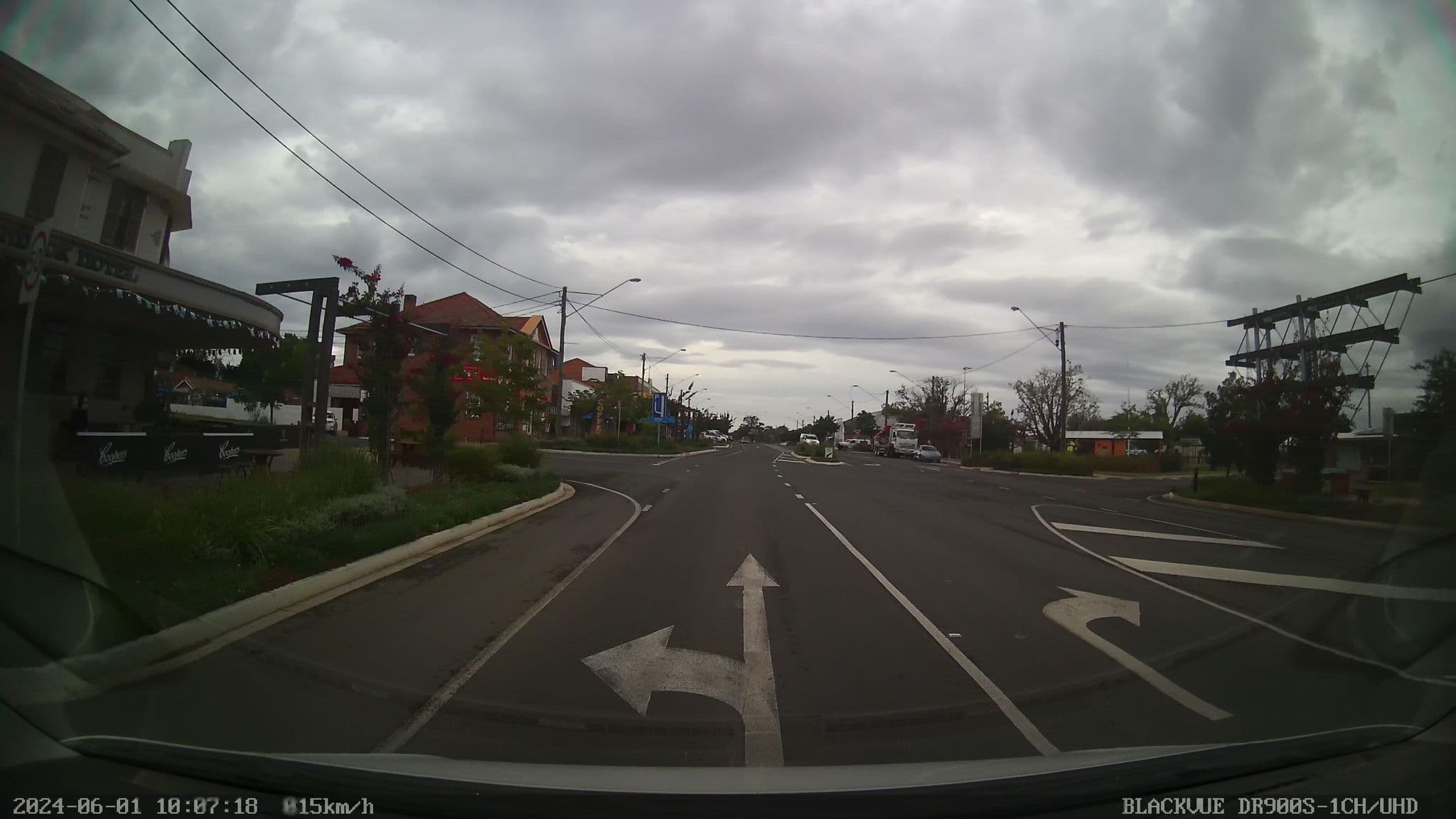 Street view near Windsor Hotel Miles, Miles — © bob3bob3 (CC BY-SA · Mapillary)