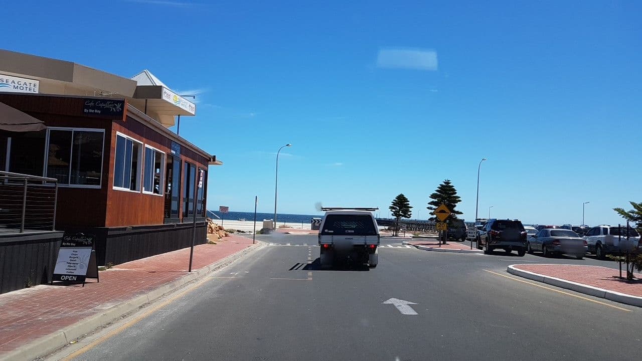 Street view near Costello Hotels - Seagate Moonta Bay, Moonta Bay — © didz (CC BY-SA · Mapillary)