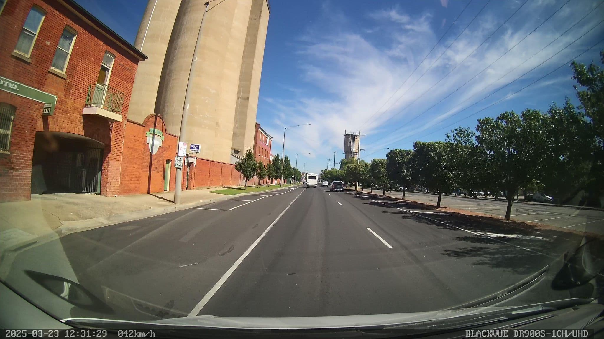 Street view near THE ROYAL MAIL HOTEL, Mooroopna — © bob3bob3 (CC BY-SA · Mapillary)