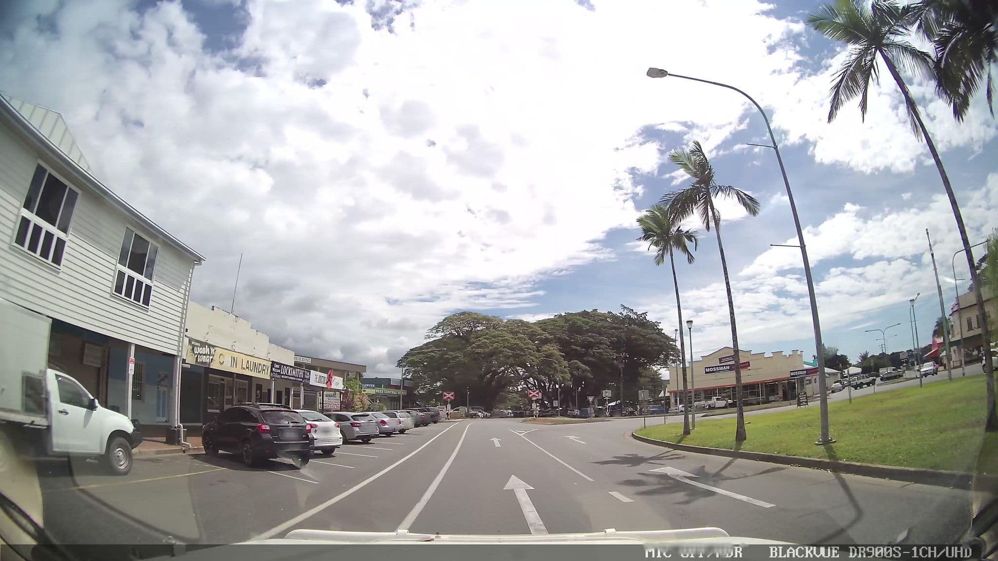 Street view near The Exchange Hotel Mossman, Mossman — © jthnz (CC BY-SA · Mapillary)