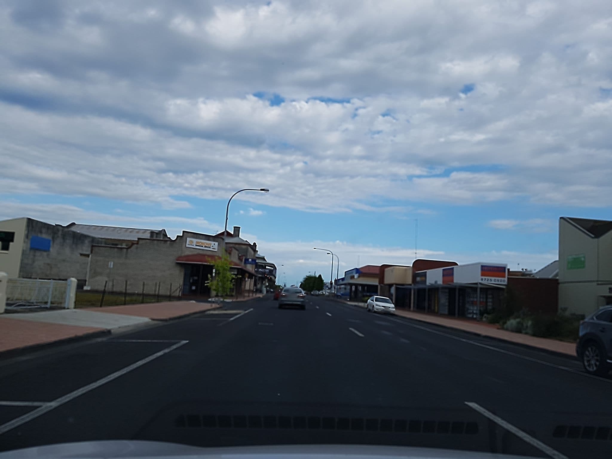 Street view near Aloha Central Premium Studios, Mount Gambier — © clueclue (CC BY-SA · Mapillary)