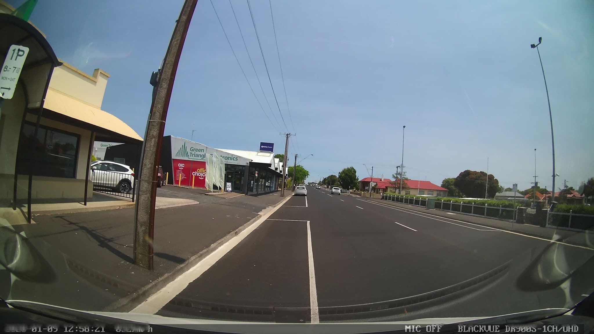 Street view near Park Hotel Mount Gambier, Mount Gambier — © bob3bob3 (CC BY-SA · Mapillary)
