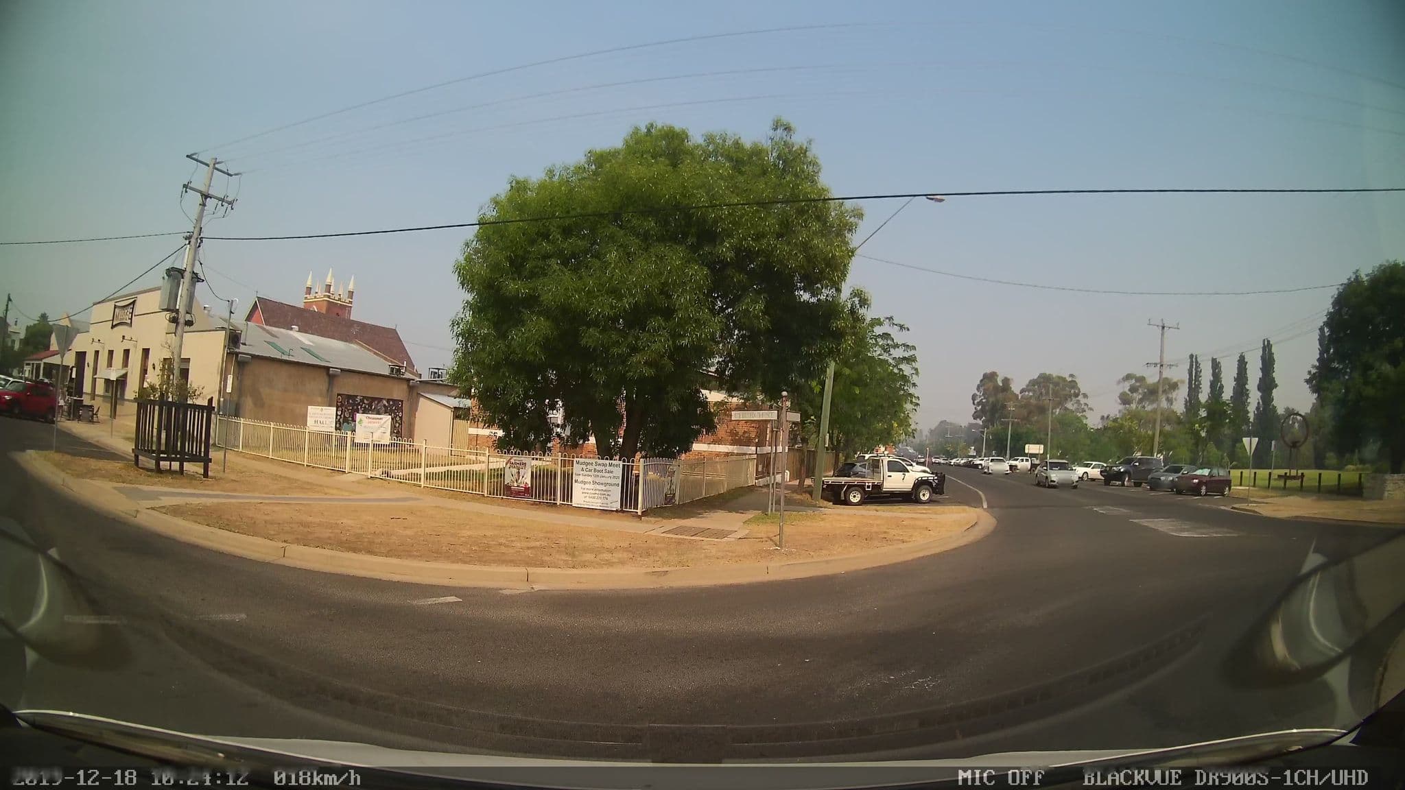 Street view near Lawson Park Hotel, Mudgee — © bob3bob3 (CC BY-SA · Mapillary)