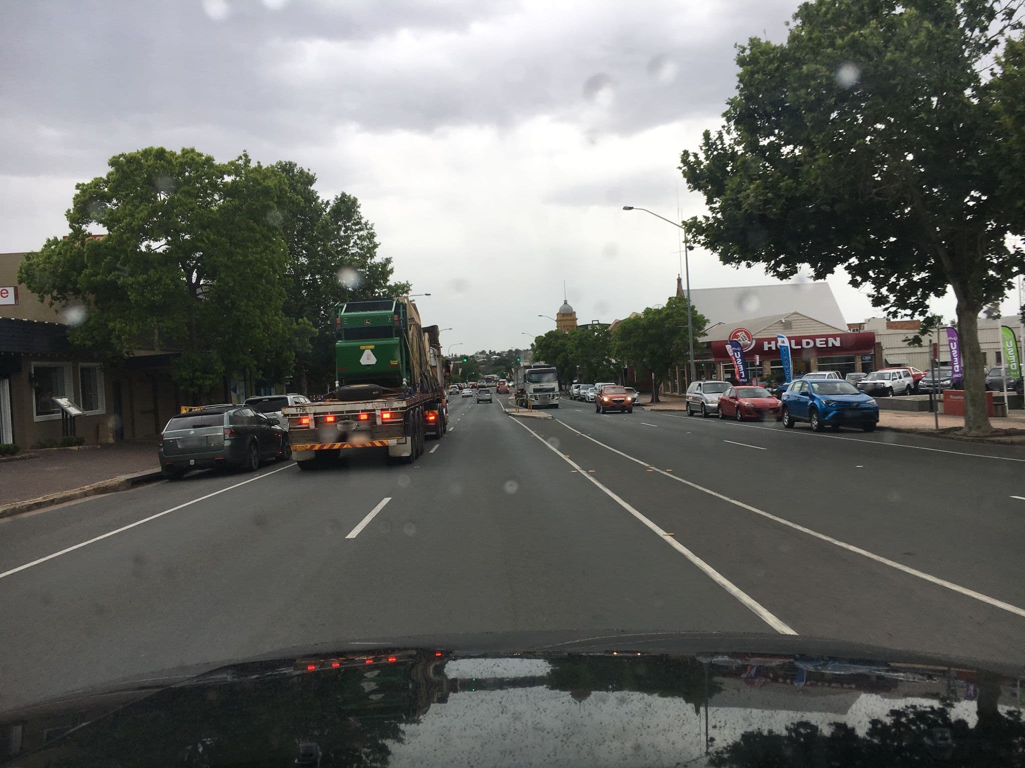Street view near Noah's Mid City Motor Inn Muswellbrook, Muswellbrook — © grahamavard (CC BY-SA · Mapillary)