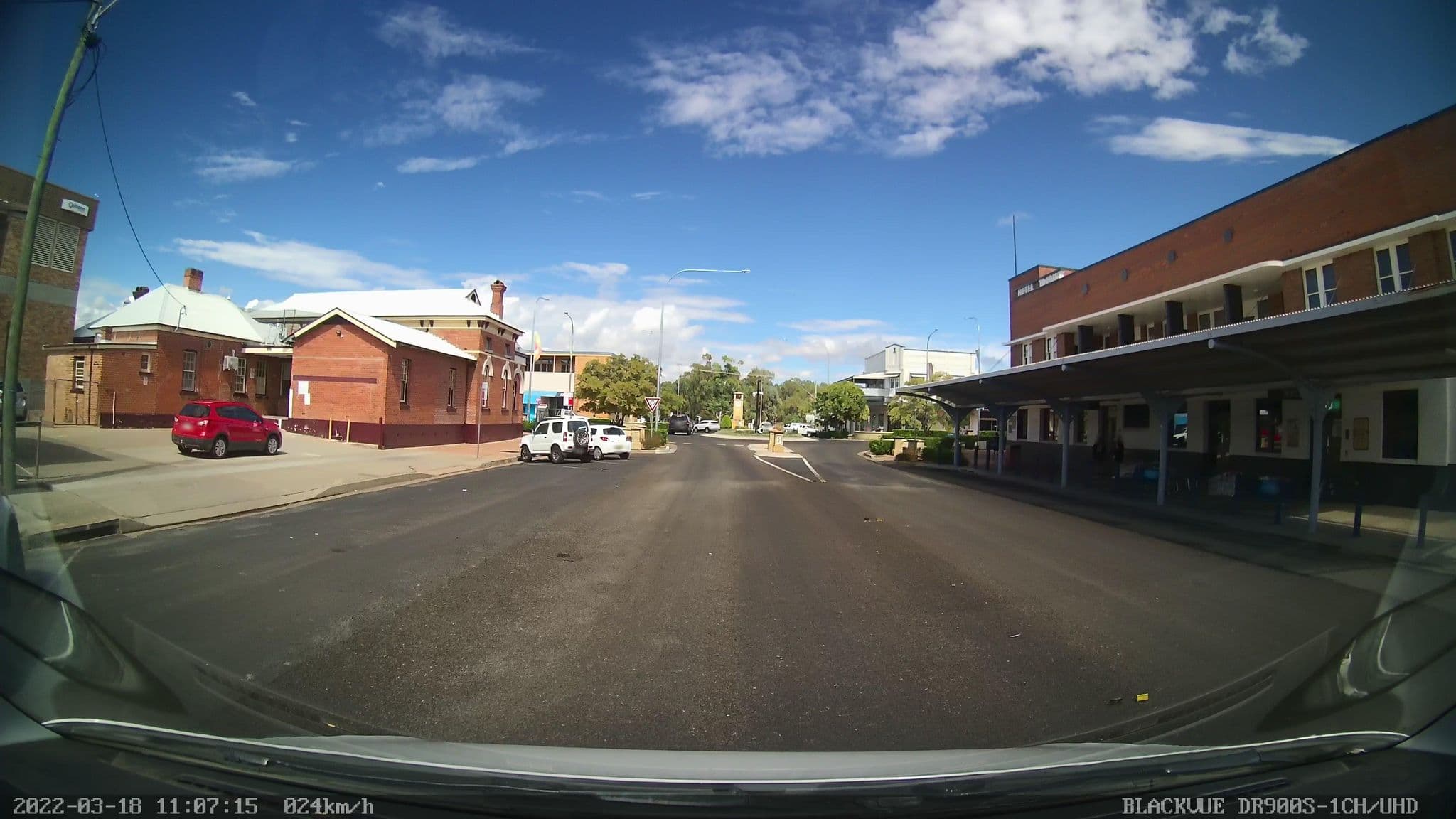 Street view near Tourist Hotel Narrabri, Narrabri — © bob3bob3 (CC BY-SA · Mapillary)