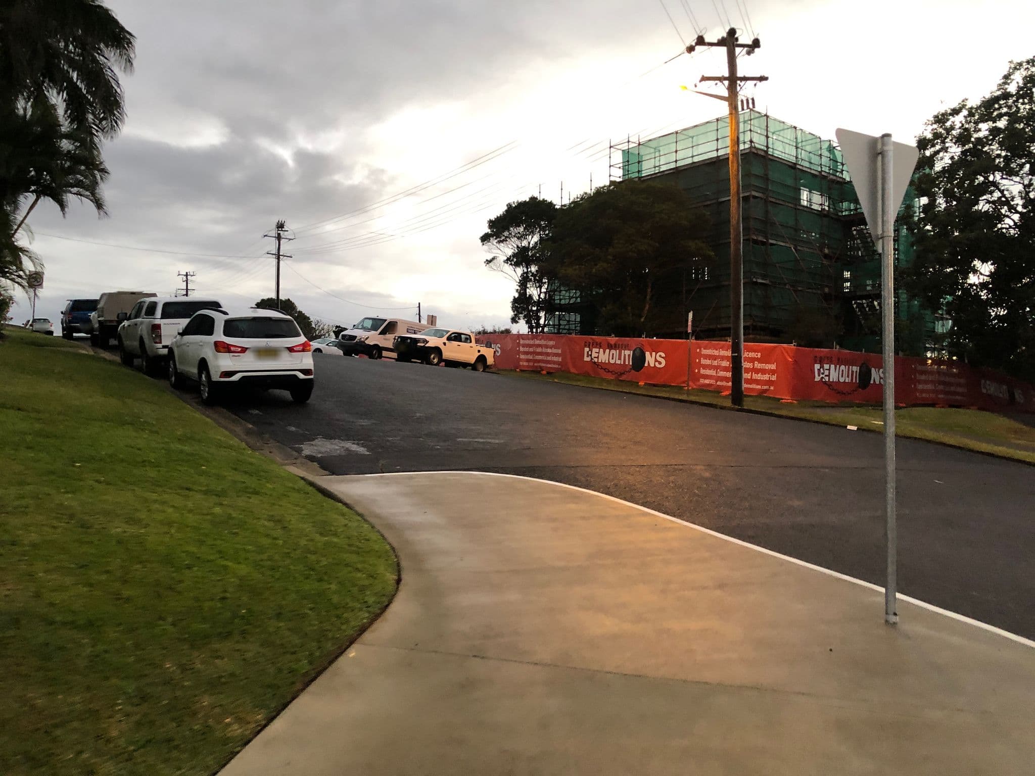 Street view near Caribbean Motel, Coffs Harbour — © nicholsp (CC BY-SA · Mapillary)