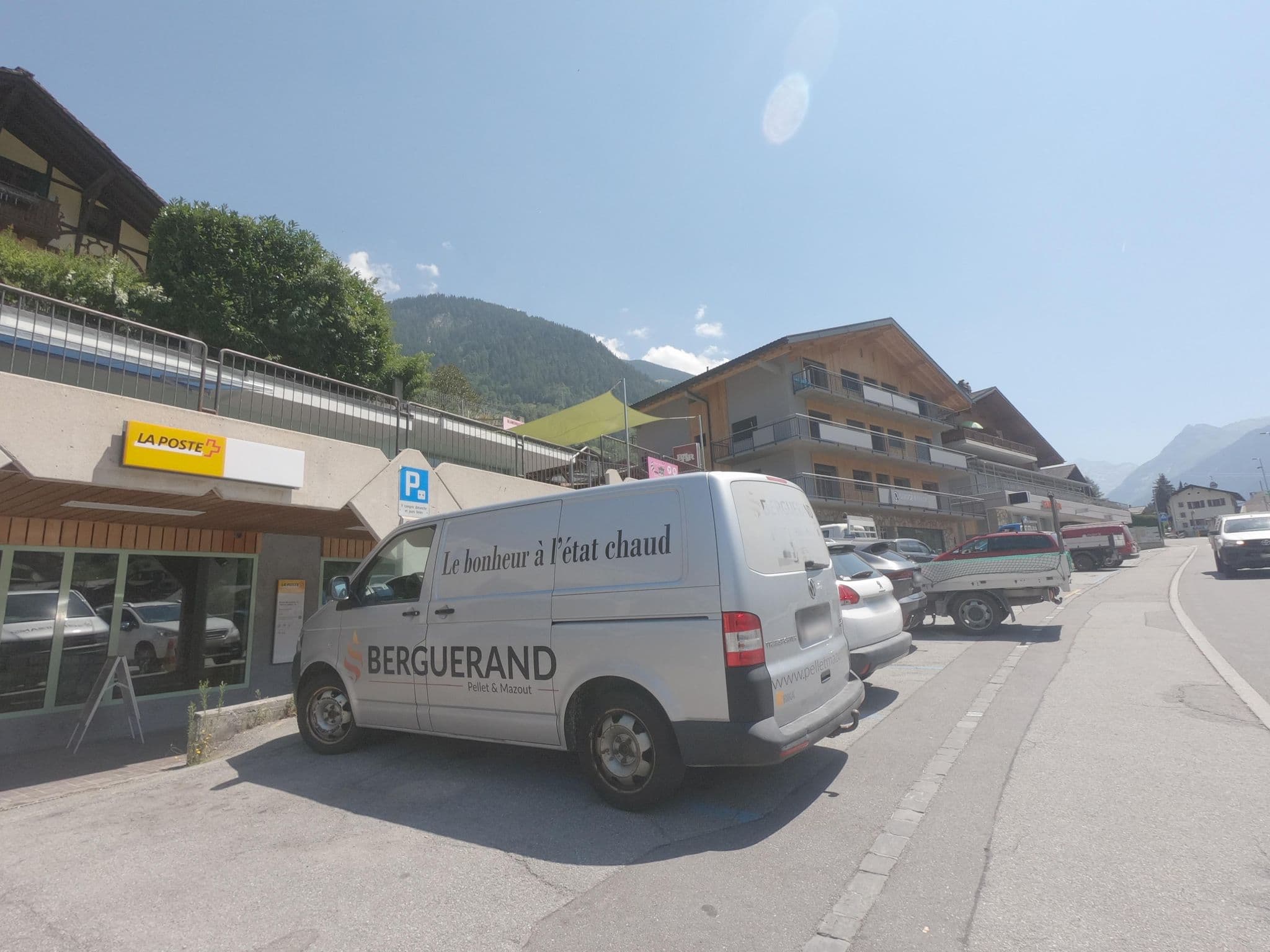 Street view near Le Stop, Bagnes — © frankvival (CC BY-SA · Mapillary)