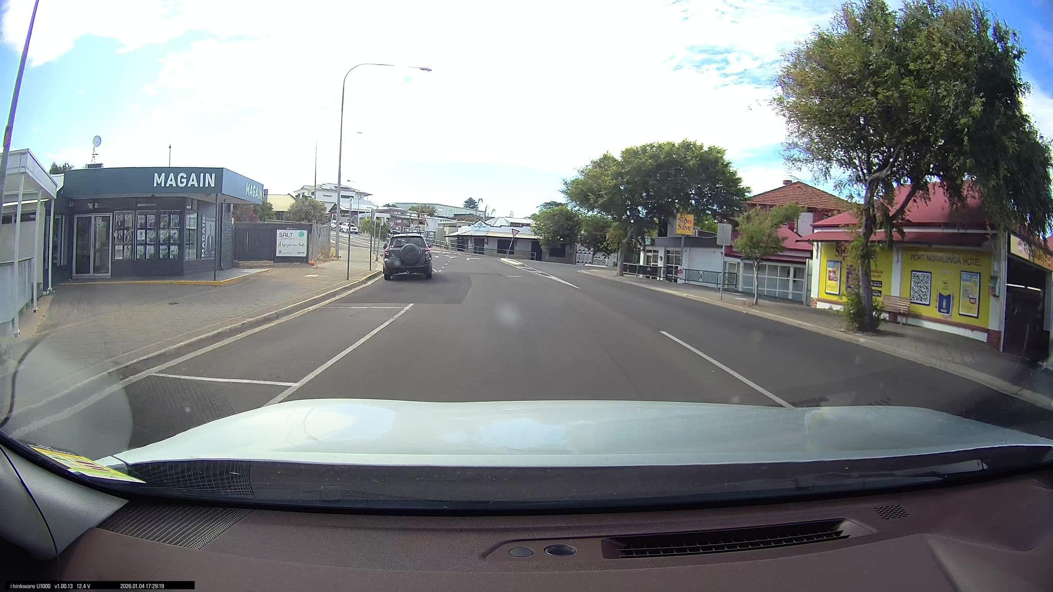 Street view near Sip'n Save - Port Noarlunga Hotel, Port Noarlunga — © maxim752 (CC BY-SA · Mapillary)