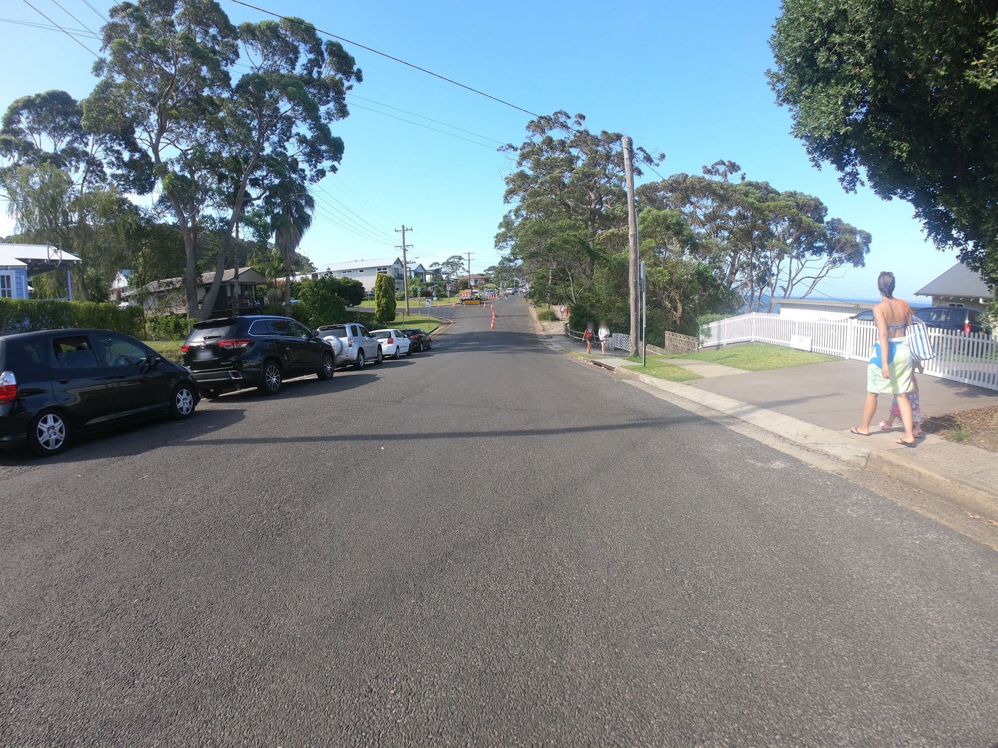 Street view near Hyams Beach Seaside Cottages, Vincentia — © eneerhut (CC BY-SA · Mapillary)