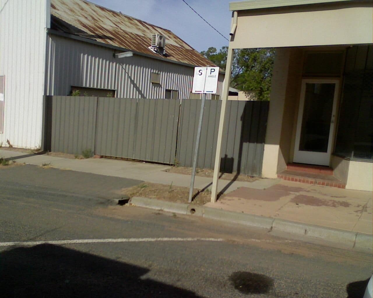 Street view near Victoria Hotel Ouyen, Ouyen — © bob3bob3 (CC BY-SA · Mapillary)