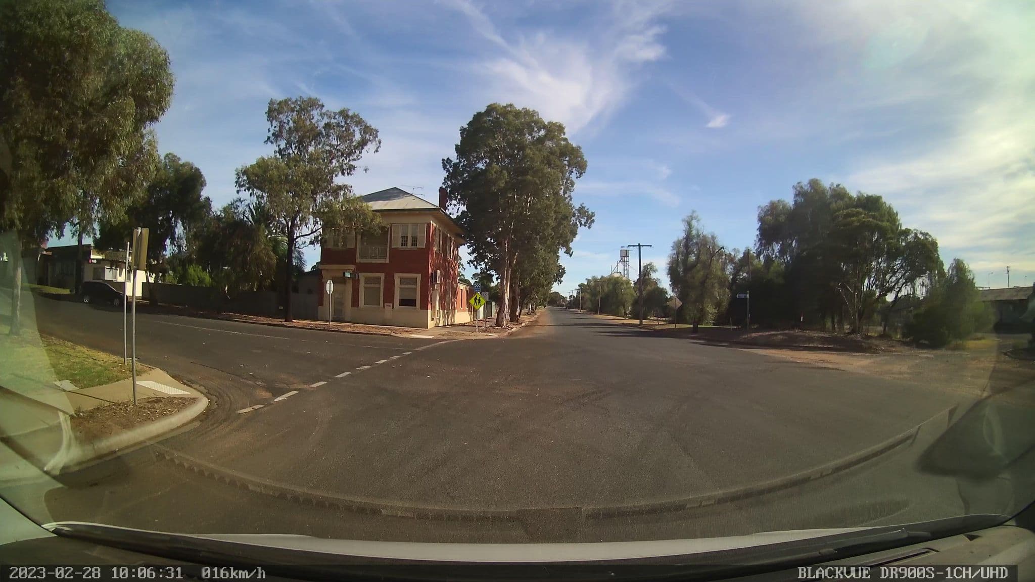 Street view near Apartments on Oke 1 Pickering street Accommodation Ouyen, Ouyen — © bob3bob3 (CC BY-SA · Mapillary)