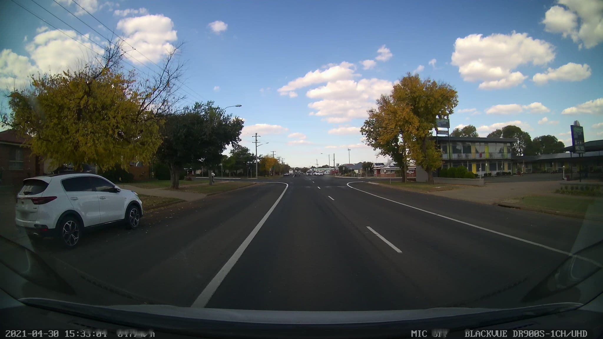 Street view near Memphis Motor Inn - UNDER NEW MANAGEMENT, Parkes — © bob3bob3 (CC BY-SA · Mapillary)
