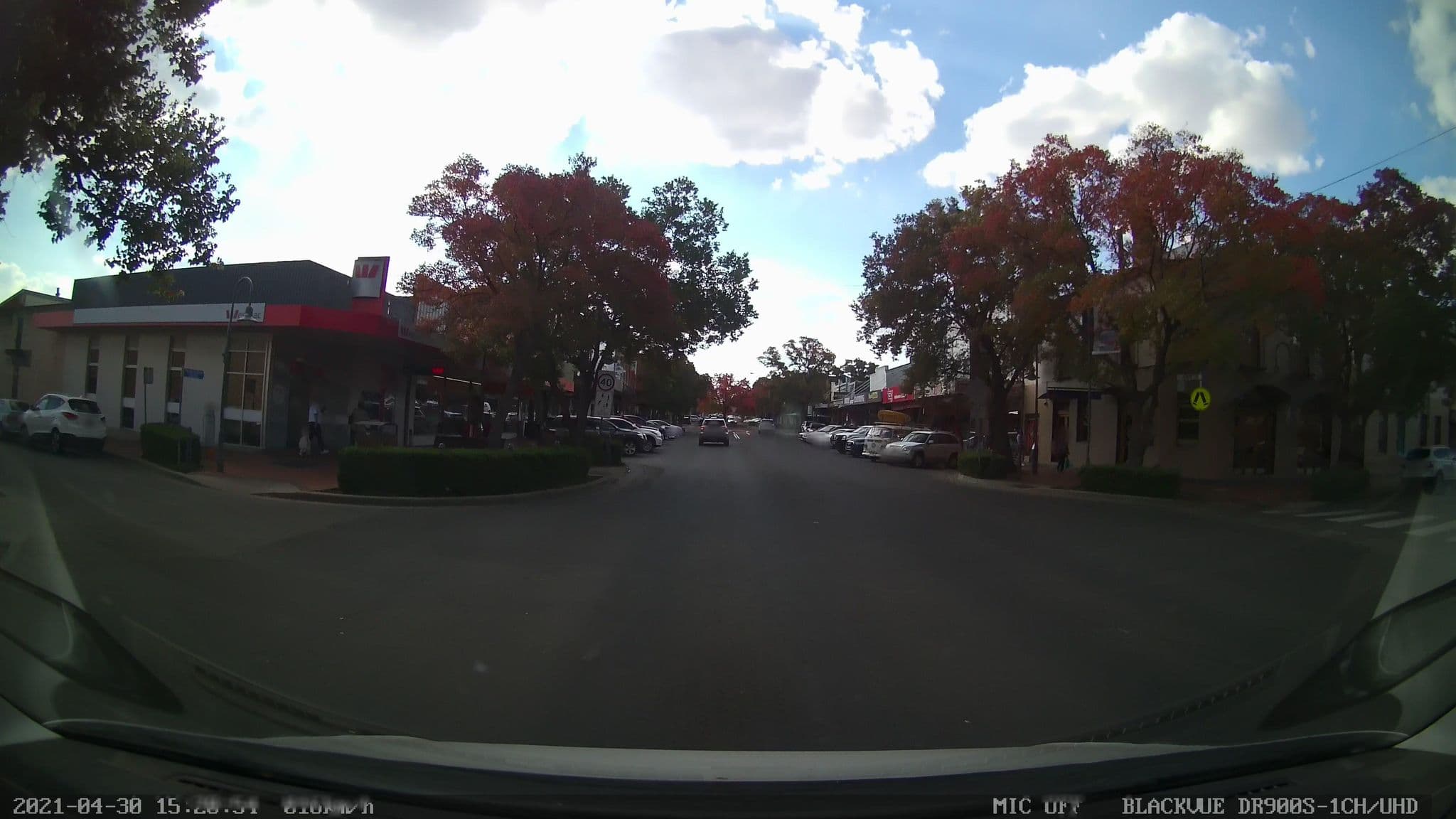 Street view near Royal Hotel, Parkes — © bob3bob3 (CC BY-SA · Mapillary)