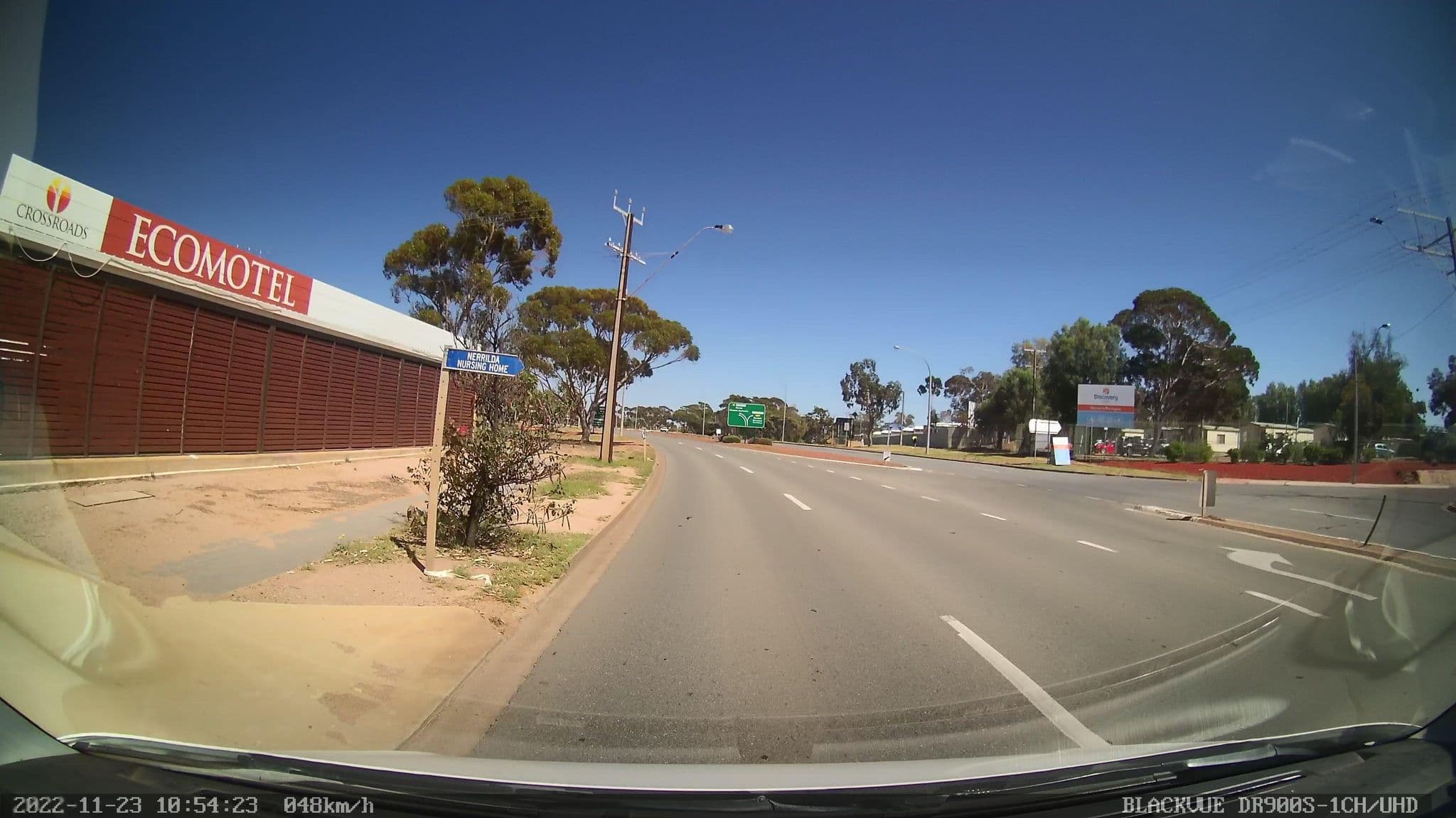 Street view near Crossroads Ecomotel, Port Augusta West — © bob3bob3 (CC BY-SA · Mapillary)