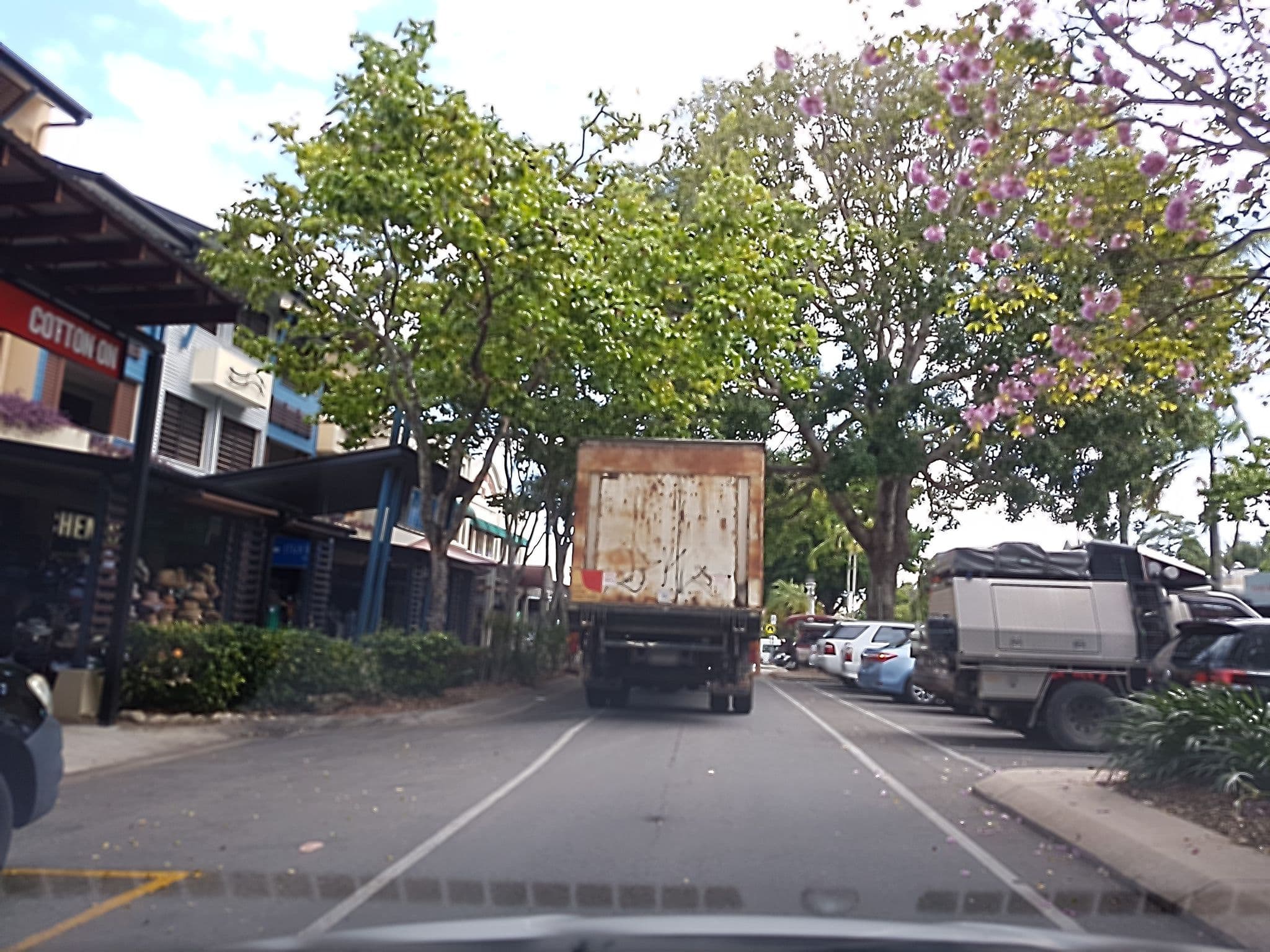 Street view near Saltwater Luxury Apartments, Port Douglas — © stev391 (CC BY-SA · Mapillary)
