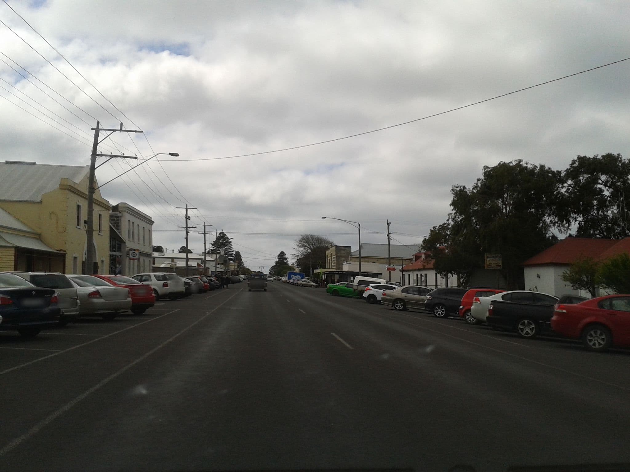 Street view near The Victoria Apartments, Port Fairy — © rudolfmayer (CC BY-SA · Mapillary)
