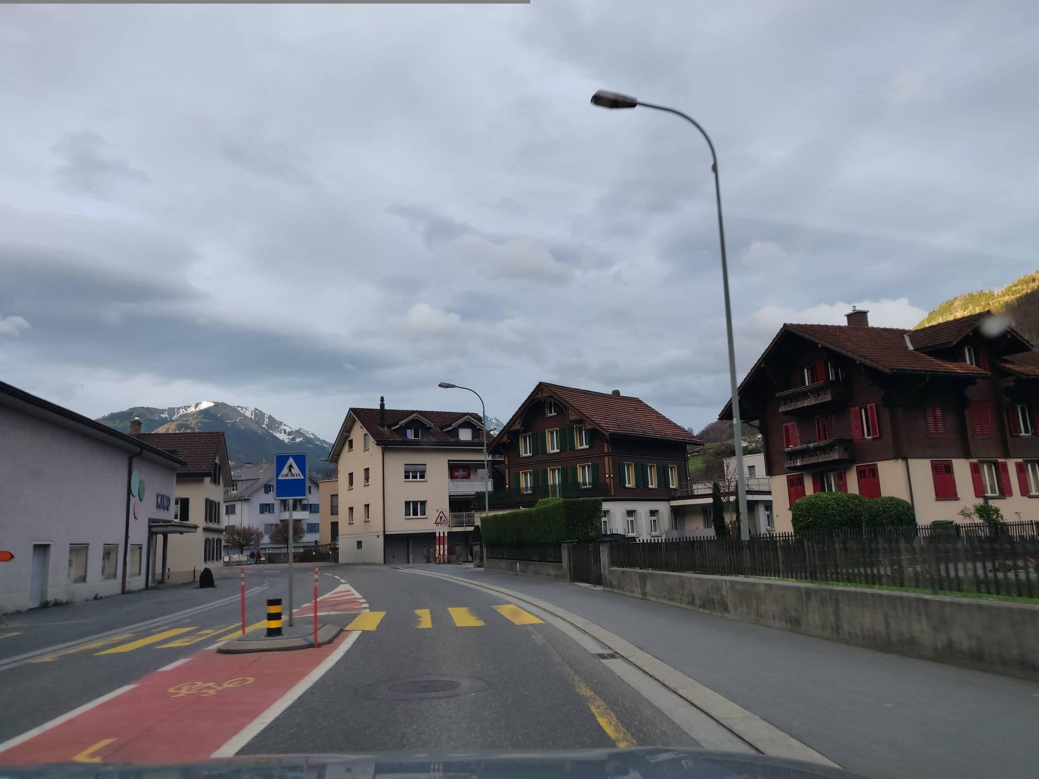 Street view near Hotel Restaurant Schützenhof, Näfels — © Yha1 (CC BY-SA · Mapillary)