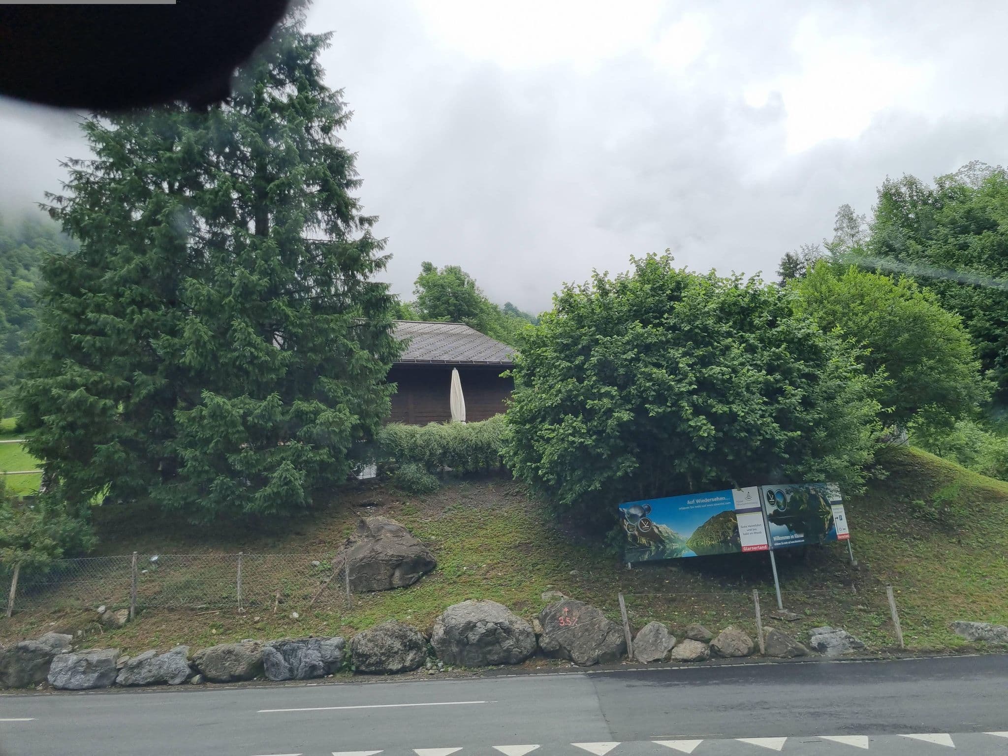 Street view near Rhodannenberg, Glarus — © Yha1 (CC BY-SA · Mapillary)