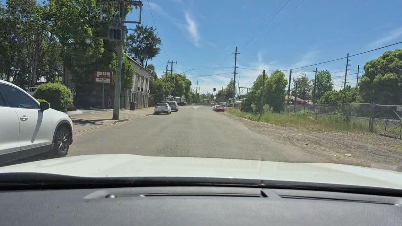 Street view near Riverstone Hotel, Riverstone — © roadroid (CC BY-SA · Mapillary)