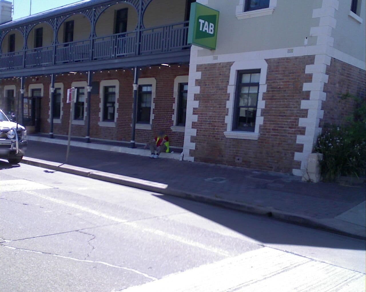 Street view near Belmore Hotel Scone, Scone — © bob3bob3 (CC BY-SA · Mapillary)