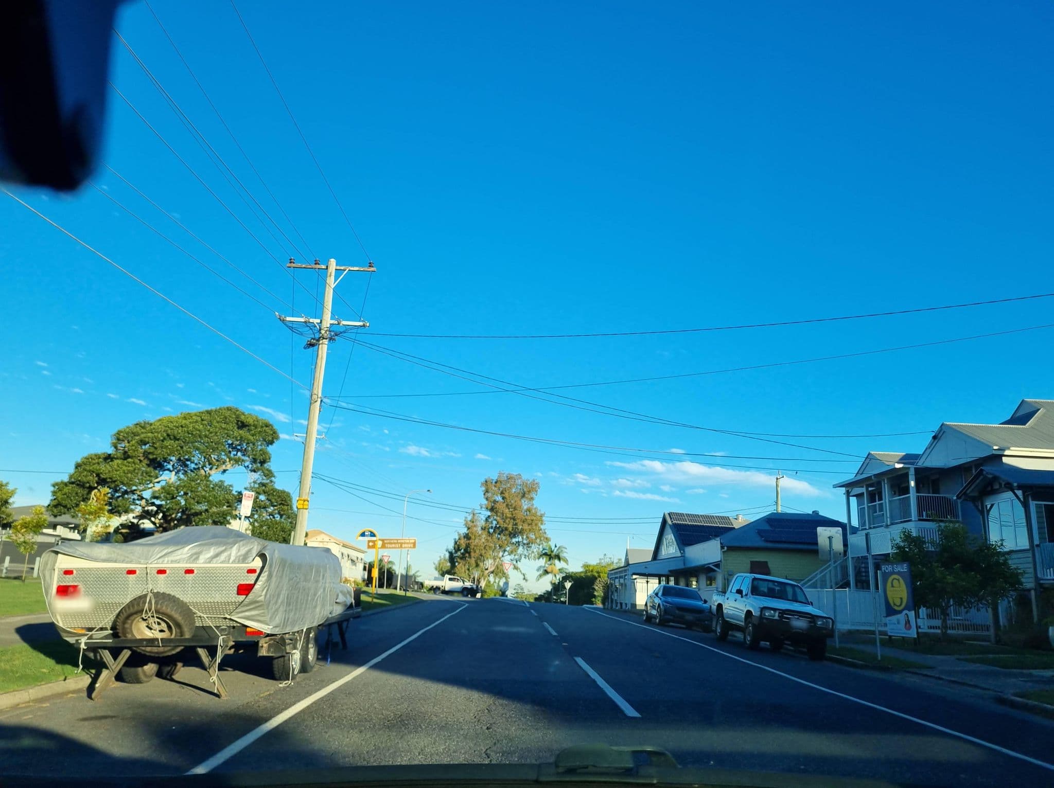 Street view near Shorncliffe Lodge, Shorncliffe — © Cyclops (CC BY-SA · Mapillary)