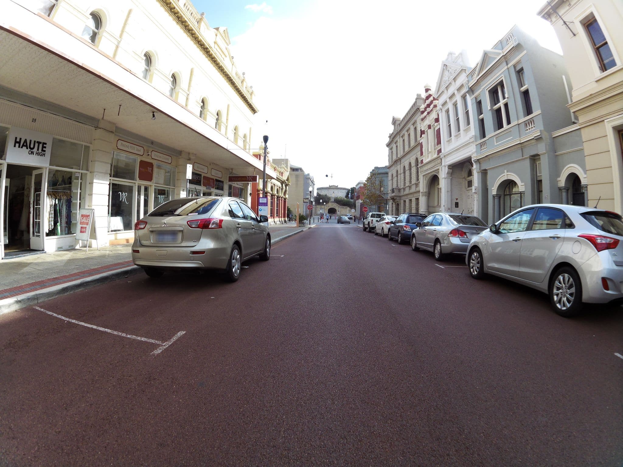 Street view near Hotel Fremantle, Fremantle — © kimbalc (CC BY-SA · Mapillary)