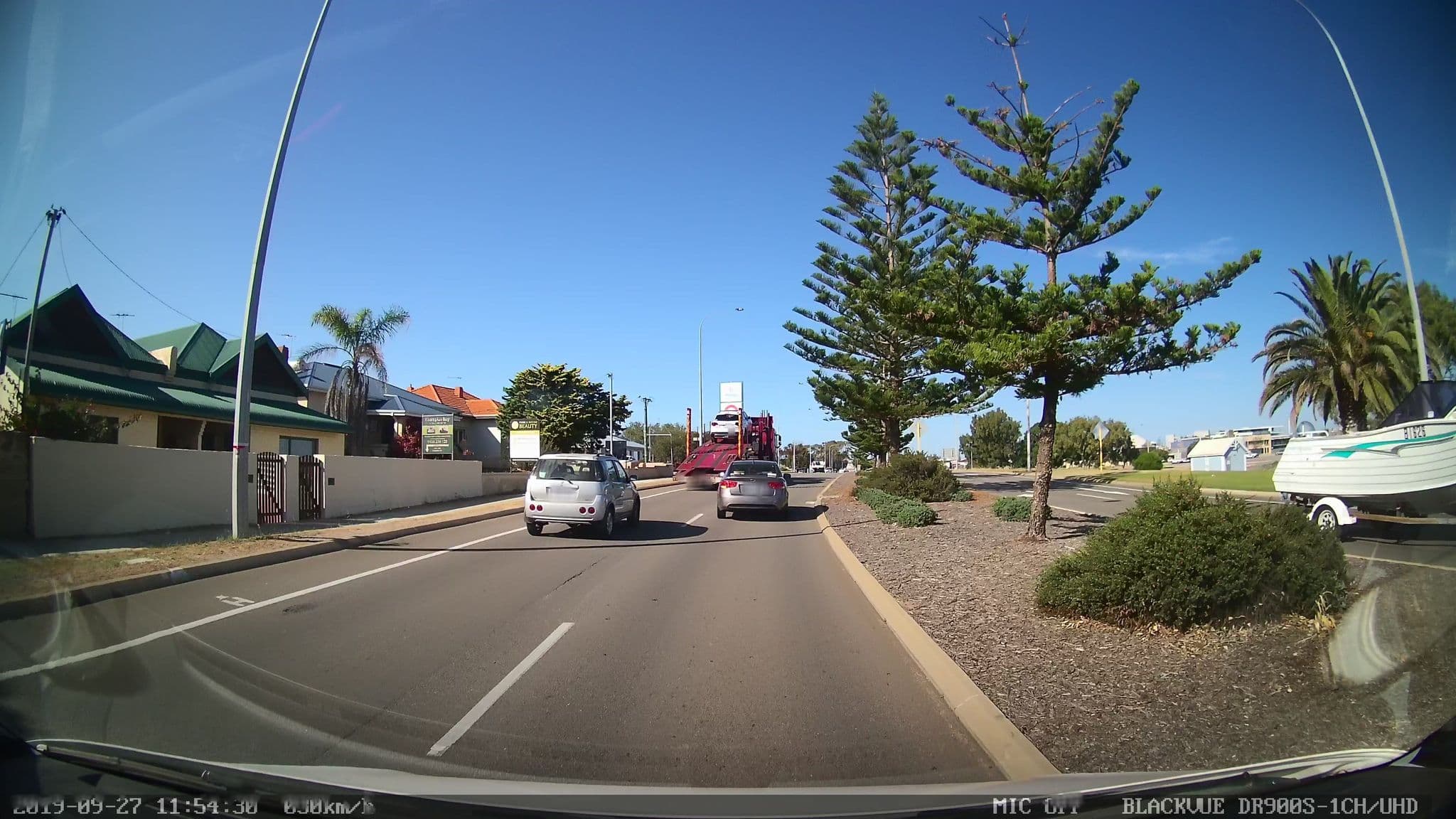 Street view near Champion Bay Apartments, Beresford — © bob3bob3 (CC BY-SA · Mapillary)
