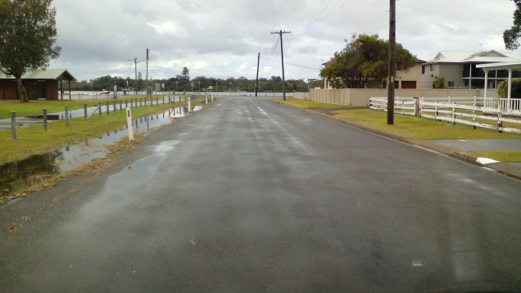 Street view near Lakeside Dream, Swansea — © marki (CC BY-SA · Mapillary)