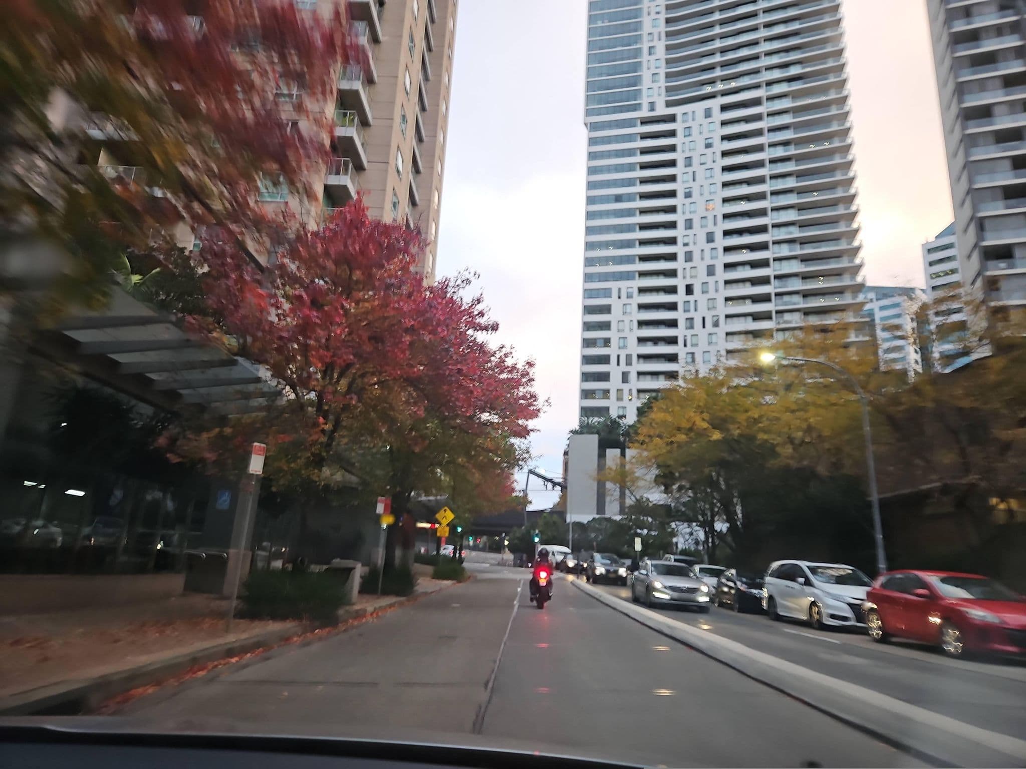 Street view near The Apartment Service HELP8, Chatswood — © aharvey (CC BY-SA · Mapillary)