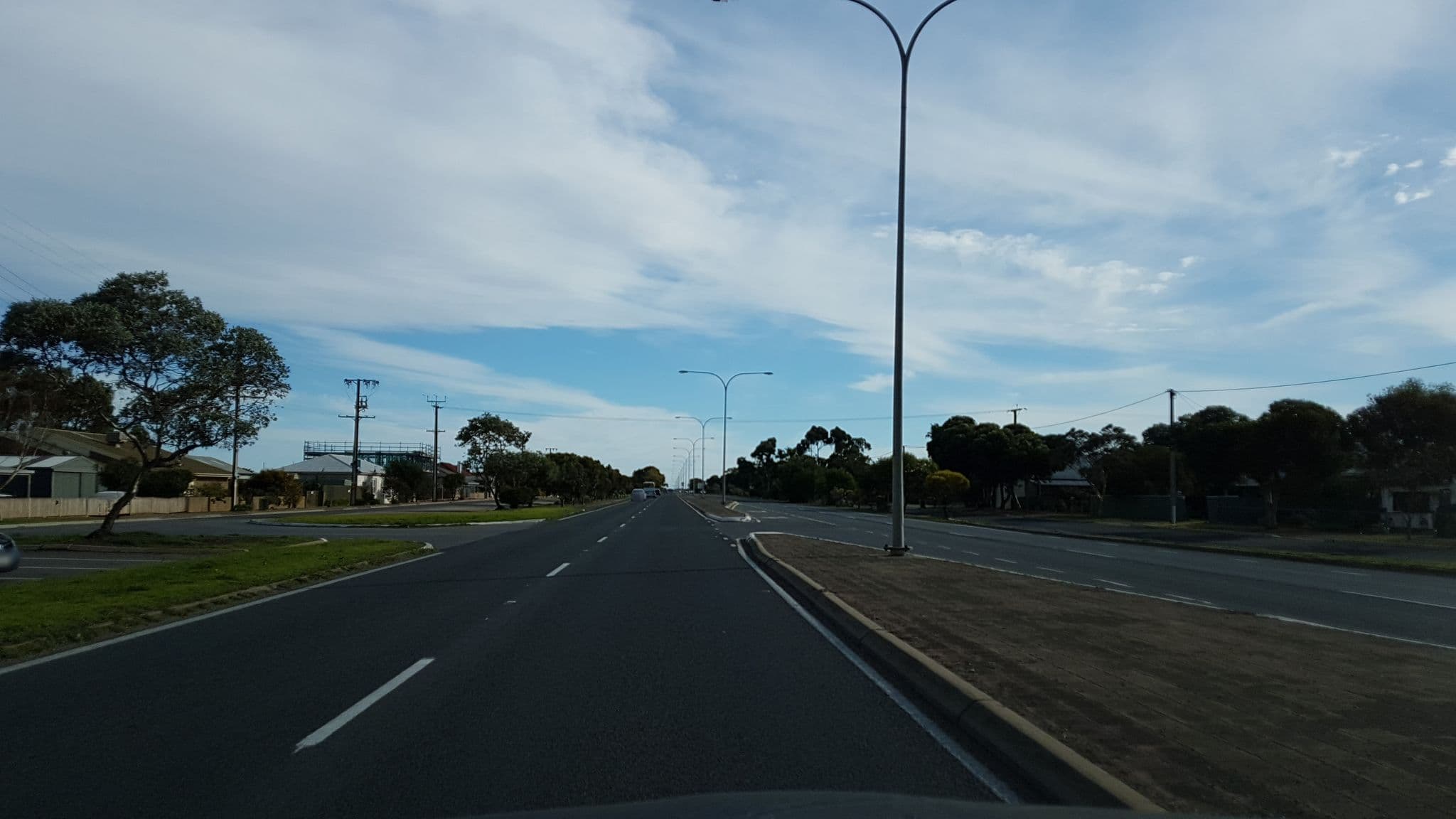Street view near Riverside Hotel, Tailem Bend — © didz (CC BY-SA · Mapillary)