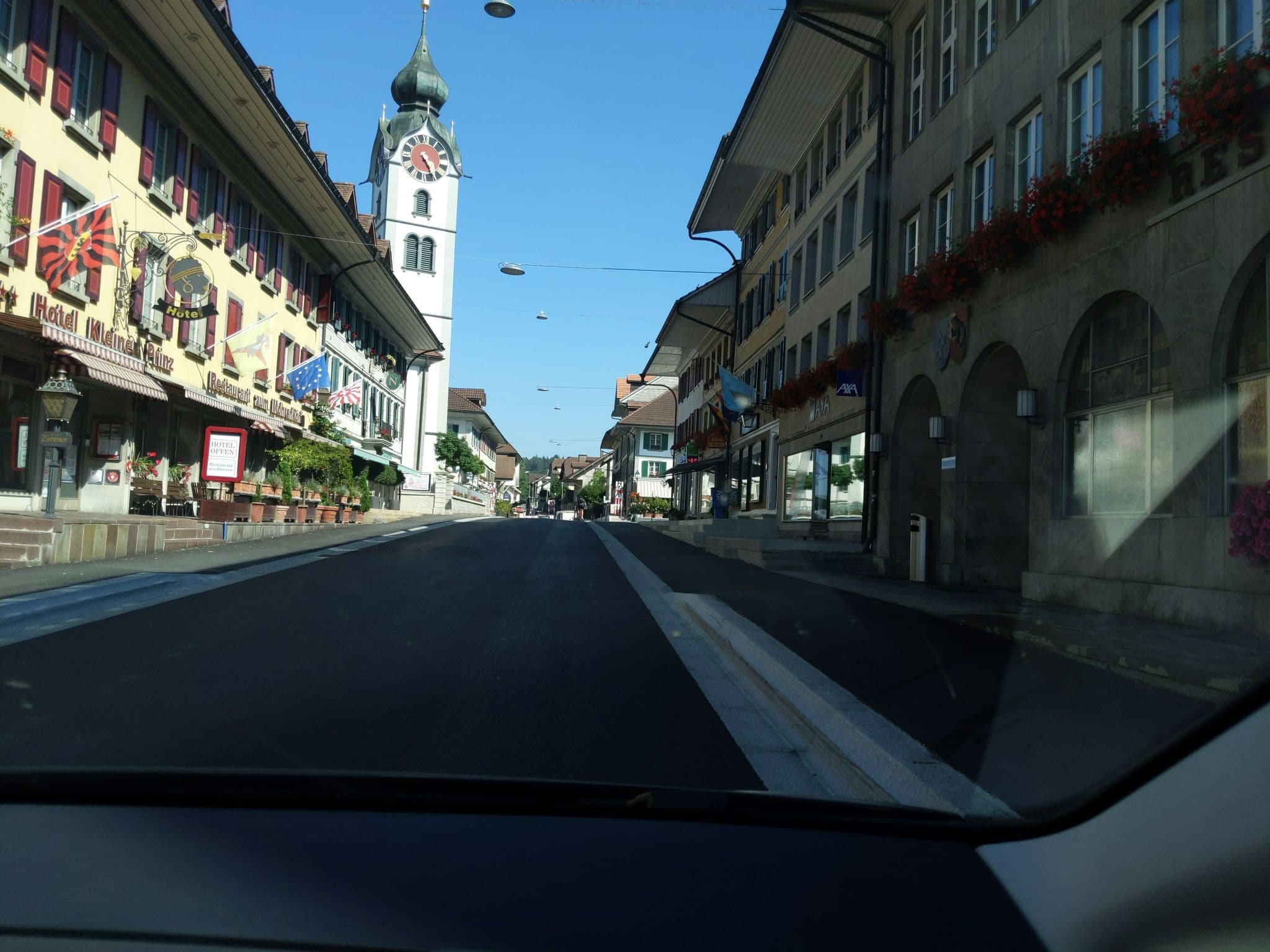 Street view near Hotel guter Hirte, Huttwil — © biobuur (CC BY-SA · Mapillary)